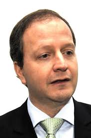 Necesidad, sostenibilidad de la deuda y responsabilidad de uso