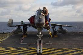 En Images Visite Guidee Du Porte Avions Charles De Gaulle Porte Avions Armee Francaise Marine Nationale