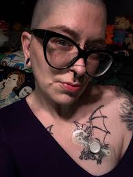 Shaved head with no guard