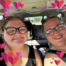 Who is a good barber in Columbia City for younger boys and young adults?