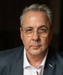 Richard Waugh's Instagram, Twitter & Facebook