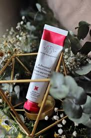 I can't let anything strong like retinol touch them or i'll look (and feel) like i baked in the sun for hours. Review Drunk Elephant A Passioni Retinol Cream My Women Stuff