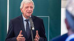 Volker bouffier kimdir, hayatı ve biyografisi. Volker Bouffier Ist Familienmensch Und Machtpolitiker