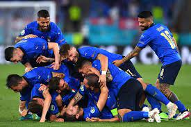 Il secondo turno è ormai alle spalle per tutte le squadre e (quasi) tutto può ancora cambiare nell'ultima tornata di match, ma diamo un'occhiata a quali sarebbero gli accoppiamenti degli ottavi di finale se la fase a gironi terminasse in questo momento. 9z Ae1abxmwmem