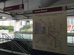 İçinde çalışan diğer çoğu lrt istasyonu gibi klang vadisi, bu istasyon yükseltildi. Awan Besar Lrt Station Klia2 Info