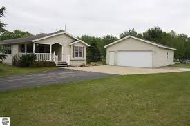 It is 6% smaller than the overall u.s. 1005 Vallado Dr Weidman Mi 48893 Estately Mls 1862340