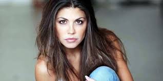 She has accrued over 140,000 followers on her instagram account. Who Is Flora Canto Dating Flora Canto Boyfriend Husband