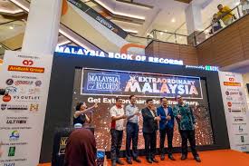 Yunny is the coolest fabulous mom. Records Breaking Attempts At Mbr Live 2019 By Malaysia Book Of Records Gurney Plaza Penang Crisp Of Life