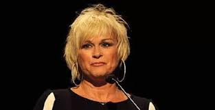 The best lorrie morgan hairstyles pictures has 8 recommendations for wallpaper images including the best best 25 lorrie morgan ideas on pinterest choppy short hair cuts short choppy haircuts and pictures, the best lorrie morgan short hairstyles hair pinterest lorrie morgan short hairstyle and shorts pictures, the best lorrie morgan photos photos the 39th annual country music association awards. Lorrie Morgan Bio Family Education Career Relationship And Net Worth