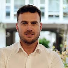 This Christmas is a special Christmas. We have raised funding to go even  faster with lynk. Thank you Curiosity VC, angels, and all our customers for  the fruitful collaborations last year. The