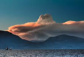 Firefighters arrived on scene just after 11:30 a.m. Terrace Mountain Fire 3 Kelowna Bc Canada Explore 80 Flickr