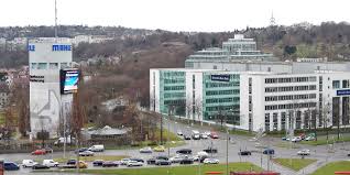He returned to the united states in 2010, where he served as vice president of credit and national accounts before assuming his current role at the company. Boschturm Pragsattel Hochbunker Aus Dem Zweiten Weltkrieg Mit Werbevideowand Und Mercedes Benz Bank In Stuttgart Mapio Net