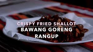 Angkat dan tiriskan, keripik bawang siap disimpan ke dalam stoples. Crispy Fried Shallot Bawang Goreng Rangup Hd Youtube