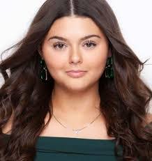 Doris Braddock's Instagram, Twitter & Facebook