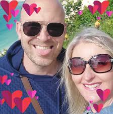 Can you park at Jerry's Pub to get