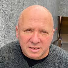 Eric Mootz's Instagram, Twitter & Facebook