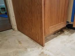 Kitchen cabinets crown moulding installation. What Kind Of Base Trim For Kitchen Cabinet Panels
