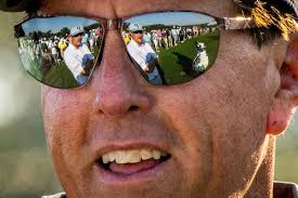 Working with phil mickelson was fun. Scenes From The First Rounds Of The Masters The New York Times