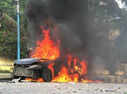 Car Burns After Bomb Blast Karachi ...