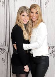 Mossimo giannulli met his second wife, lori loughlin in 1995. Lori Loughlin Will Not Be Divorcing Mossimo Giannulli