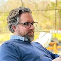 Leif Carlson's Instagram, Twitter & Facebook