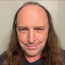 Daniel Meaney's Instagram, Twitter & Facebook