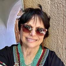 Roslyn Cross (rozzie26645)