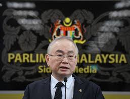 Transport Minister Dr Wee Wishes S Porean Counterpart Khaw Speedy Recovery From Dengue The Star