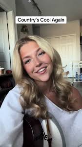 Ella Langley Singing Lainey Wilson