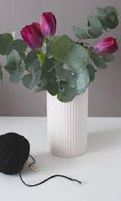 Vase Madam Stoltz Design Scandinave Http Esperluette Boutique Fr 168 Vase Porcelaine Rose Html Bouquet Madame Style