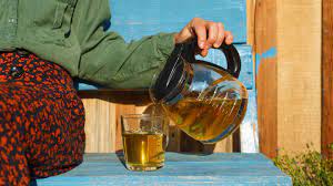 What To Drink And What Not To Drink With Crohn S Disease Everyday Health