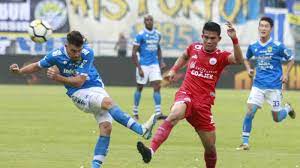 Laga persija jakarta vs persib bandung di stadion manahan solo, jumat 3 november 2017, berjalan dengan panas. Video Gol Persib Bandung Vs Persija Jakarta Berakhir Dengan Kemenangan Maung Bandung 3 2 Tribun Jabar
