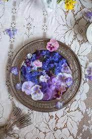 While flowers might suffice in certain situations, nothing can beat showering someone special with something that truly hits the spot. 80 Fresh Edible Flowers Ideas Edible Flowers Edible Flowers