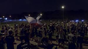 Select from premium fans of palmeiras of the highest quality. Brazil Palmeiras Fans Celebrate At Sao Paulo Airport Upon Arrival Of Copa Libertadores Winning Team Video Ruptly