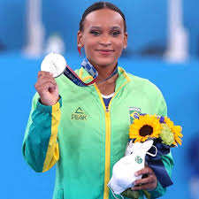 O brasil ocupa a 37ª posição, com 108 medalhas, sendo 23 de ouro. K5em5ymhndstzm