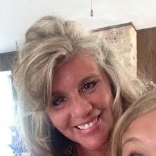 Heidi Hoover's Instagram, Twitter & Facebook