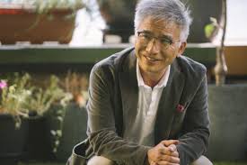 남자들은 음식의 맛을 중요시하는 반면에 여자들은 분위기를 더 중요하게 생각하기도 하지. Kimedj3yzbp2vm