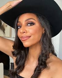 Amanda Blake (@amandahblake) • Instagram photos and videos