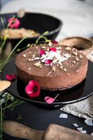 Chocolat Cru Le Gateau A L Huile De Coco Chocolat Cru Chocolat Gateau Chocolat