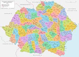 Prin acest gest vrem să transmitem un semnal de reunire „regimul comunist a condamnat şi a înlocuit naţionalismul trăitor şi viu al străbunicilor noştri cu un patriotism festivist, plin de forme, dar lipsit de conţinut. Lista JudeÈ›elor È™i A PlÄƒÈ™ilor Din Romania InterbelicÄƒ Wikipedia