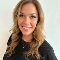 Emilee Kelloff's Instagram, Twitter & Facebook