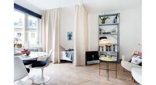 Studio 20 Bonnes Idees Pour Le Diviser Decoration D Une Petite Piece Interieur D Appartement Petit Salon