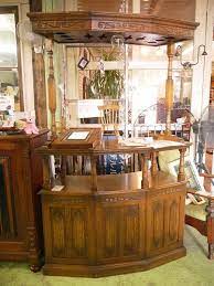 こんにちは 今日は新着商品の中からホームバーをご紹介 日本にはあまり 馴染みがありませんが イギリスでは家のなかにこういったホームバーがあるのは そんなに珍しいことではありません な ホームバー 英国風インテリア インテリア
