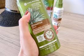 Enjoy triple action and 6480 hair in growth. Damaged Hair Remedies Try The New Restructuring Line For Hair Yves Rocher Veronica Vannini Blog Very S Fashion Planet