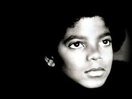 ALBORN just dropped an absolute banger and a great music video too! Check  out "YMI"! 🤘🫶🖤