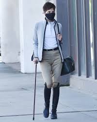 Apr 20, 2021 · since she revealed her multiple sclerosis diagnosis to the world in october 2018, selma blair hasn't shied away from sharing what it's like to live with this autoimmune disorder. Introducing Selma Blair Is A Fascinating Portrait And Leaves You Cheering On Selma For Her Next Act