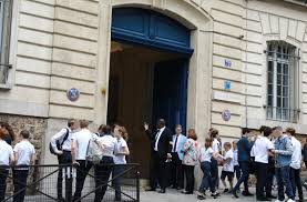 Lettre de motivation pour changer de lycée. Paris Le Lycee Catholique Saint Jean De Passy En Proie A Des Tensions Le Parisien