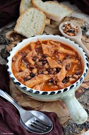 This is 13150 gnocchi con trippa e fagioli by xaround on vimeo, the home for high quality videos and the people who love them. Trippa Con Fagiolina Del Trasimeno 2 Amiche In Cucina