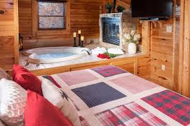 Whether you are planning a romantic getaway or a family reunion, we have a cabin for you! Romantic Smoky Mountain Cabin Hot Tub Wifi Clean Cabins For Rent In Gatlinburg Tennessee United States