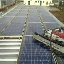 Www Beer Reinigungsservice De Photovoltaik Reinigung Roboter Pv Solar Solaranlagen Solarparks Solarpanels Solar Roboter Reinigen